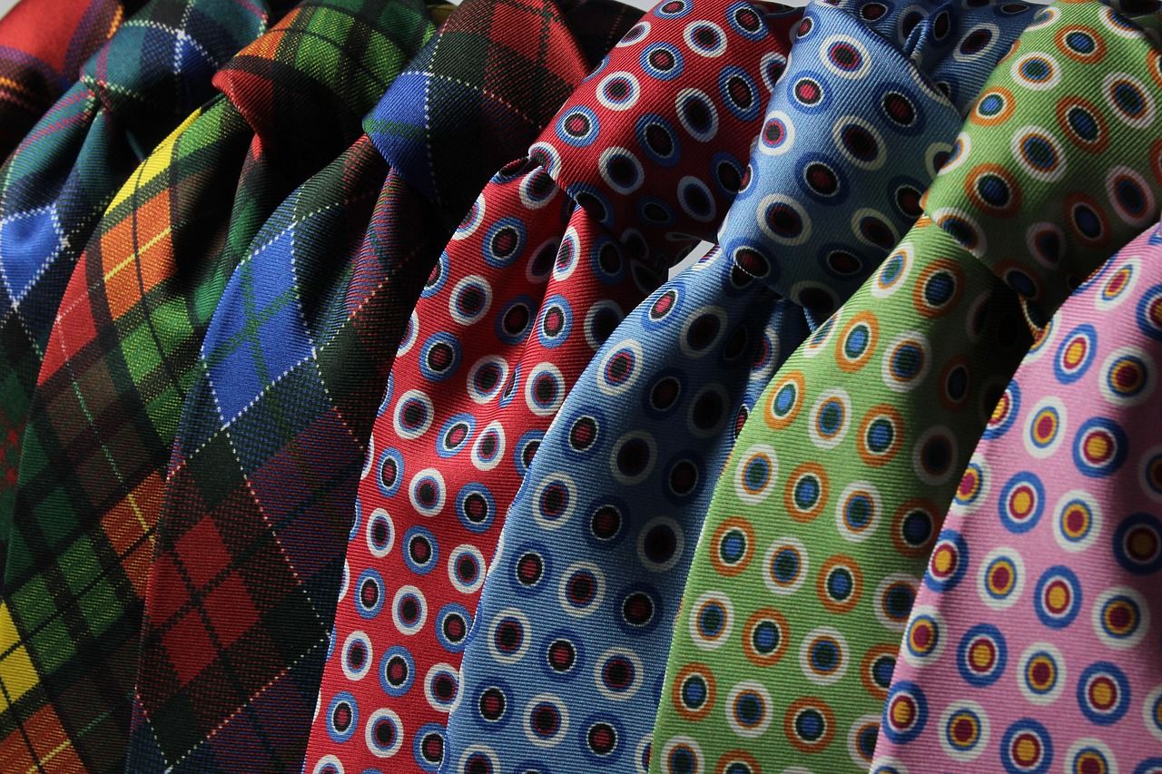 créer un dressing sur mesure : guide complet pour un aménagement parfait découvrez nos solutions sur mesure pour créer votre garde-robe personnalisée, alliant design, fonctionnalité et qualité.